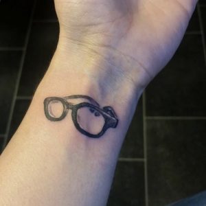 3D wrist glasses tattoo